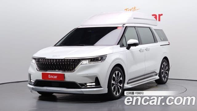 Kia Carnival 2023 — Фото 1/20