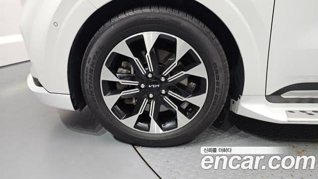 Kia Carnival 2023 — Фото 5/20