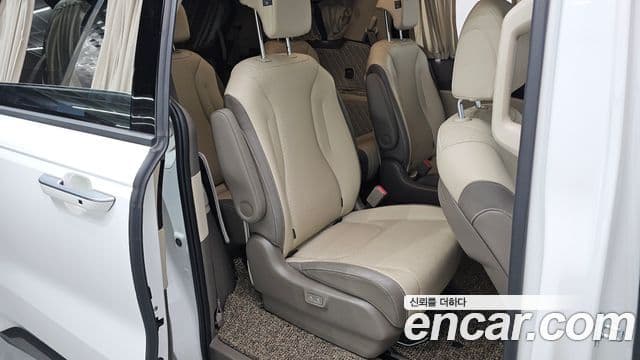 Kia Carnival 2023 — Фото 11/20