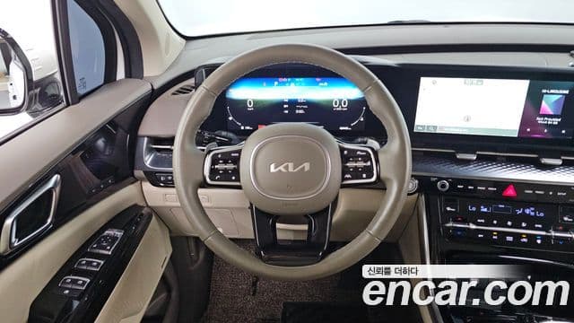 Kia Carnival 2023 — Фото 12/20
