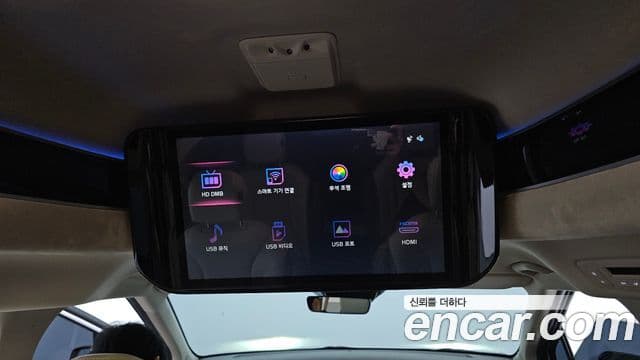 Kia Carnival 2023 — Фото 19/20