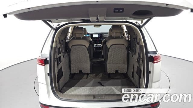 Kia Carnival 2023 — Фото 20/20