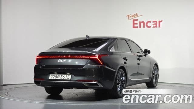 Kia K8 2023 — Şəkil 2/20