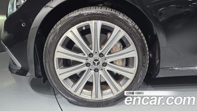 Mercedes-Benz E-Class 2021 — ფოტო 5/20