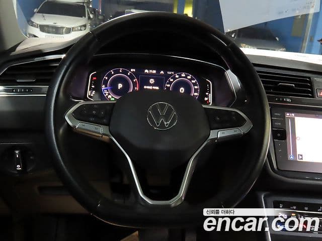 Volkswagen Tiguan Allspace 2022 — ფოტო 9/19