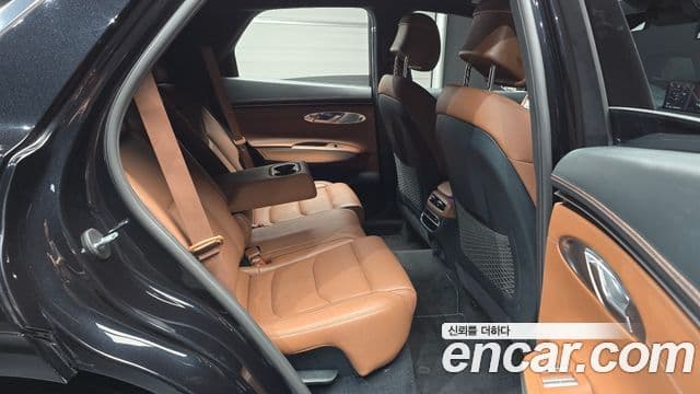 Genesis GV70 2021 — ფოტო 12/20