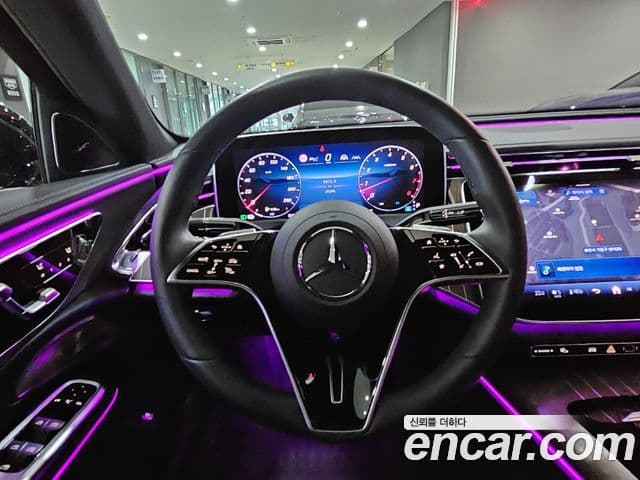 Mercedes-Benz E-Class 2025 — ფოტო 15/20