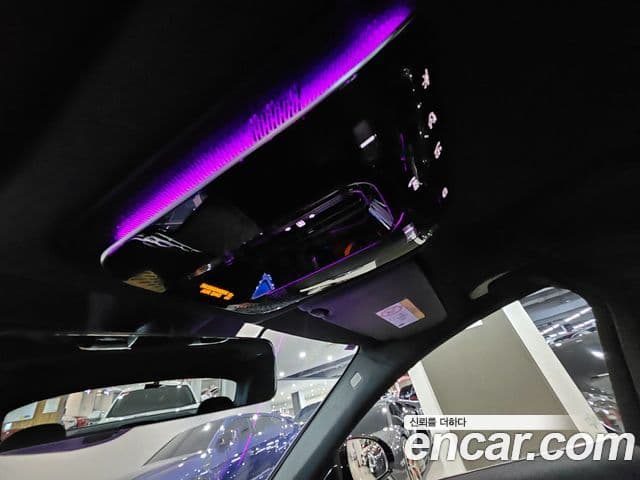 Mercedes-Benz E-Class 2025 — ფოტო 18/20