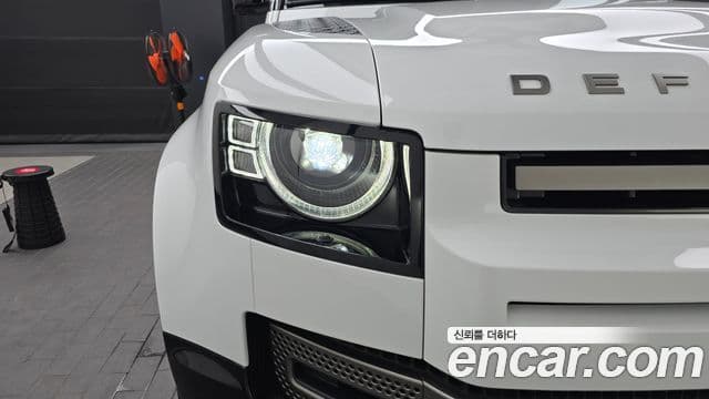 Land Rover Defender 2024 — Photo 27/31