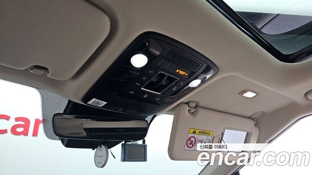 Kia Carnival 2021 — Şəkil 16/20