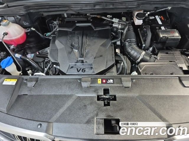 Kia Carnival 2022 — ფოტო 13/19