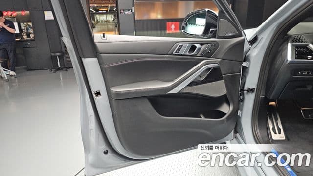 BMW X6 2024 — Photo 10/35