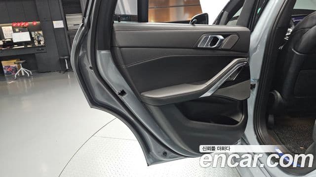 BMW X6 2024 — Photo 27/35