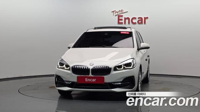 BMW 2 Series Active Tourer 2020 — Фото 3/20
