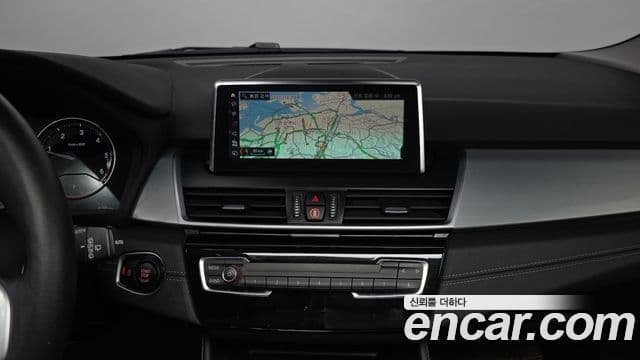 BMW 2 Series Active Tourer 2020 — Фото 13/20