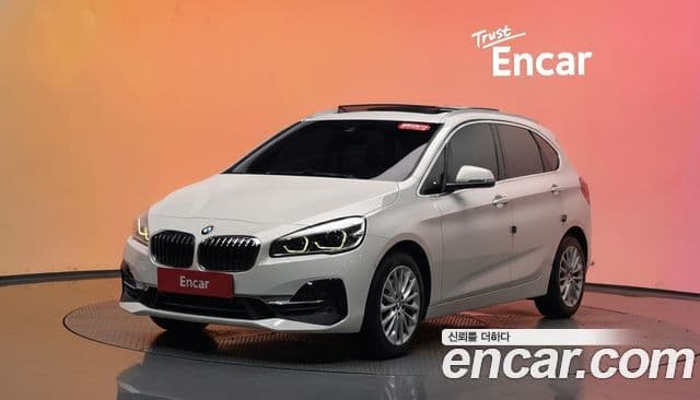 BMW 2 Series Active Tourer 2020 — Фото 1/20