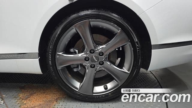 Genesis G80 2021 — Şəkil 32/33