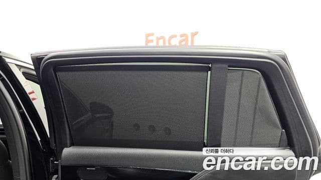 Genesis G90 2023 — Şəkil 19/20