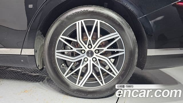 Genesis G90 2023 — Photo 13/34