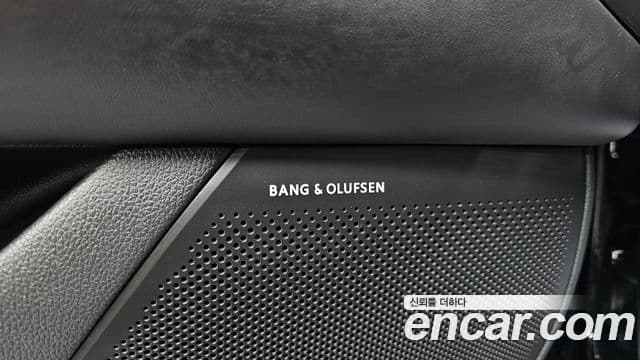 Genesis G90 2023 — Photo 18/34