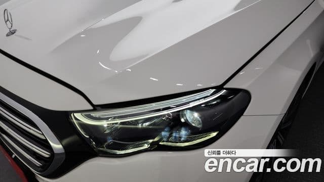 Mercedes-Benz E-Class 2024 — ფოტო 4/20