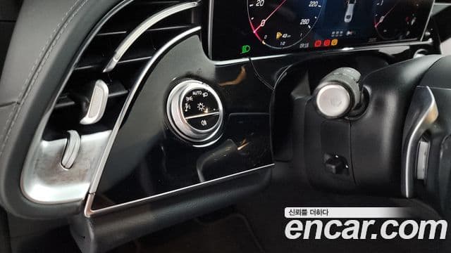 Mercedes-Benz E-Class 2024 — ფოტო 8/20