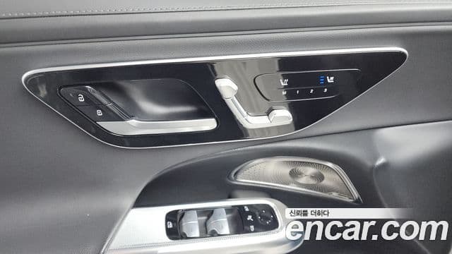 Mercedes-Benz E-Class 2024 — ფოტო 12/20