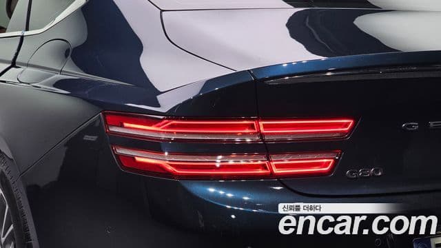 Genesis G80 2022 — Photo 12/34