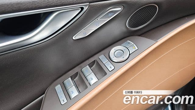 Genesis G80 2022 — Photo 22/34