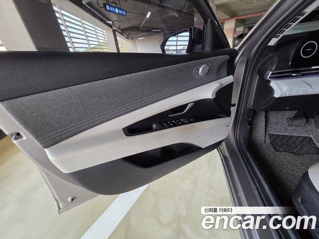 Hyundai Avante 2020 — ფოტო 14/17