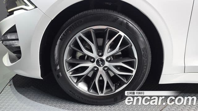 Kia K5 2022 — ფოტო 5/20
