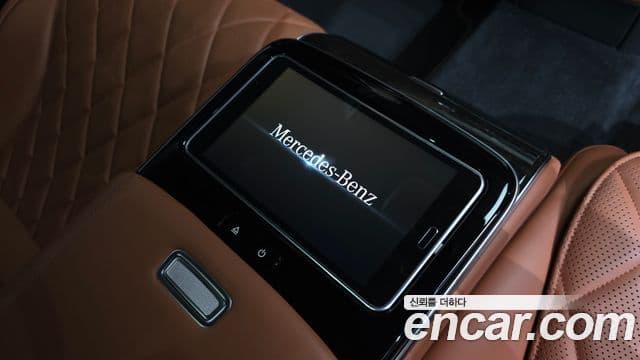 Mercedes-Benz S-Class 2022 — Photo 27/39