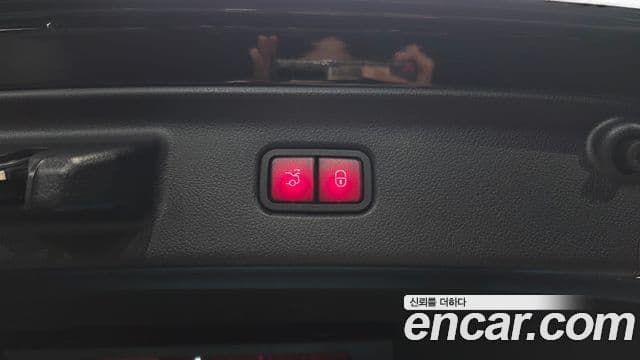 Mercedes-Benz S-Class 2022 — Photo 21/39