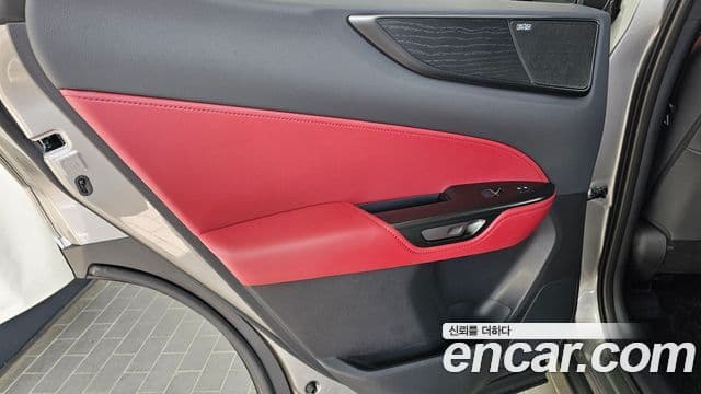 Lexus NX350h 2025 — Photo 13/32
