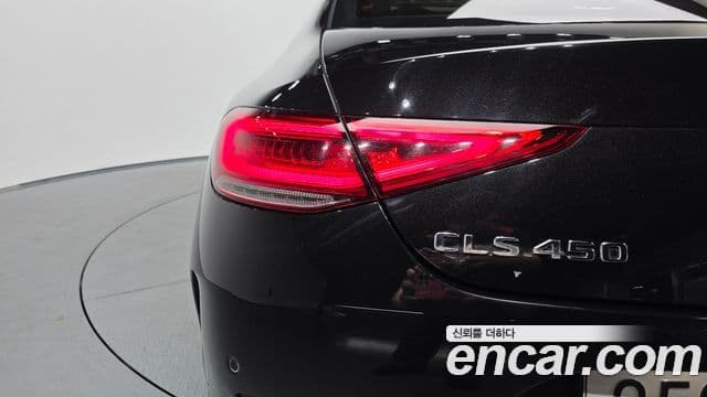 Mercedes-Benz CLS-Class 2019 — Photo 33/34