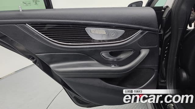 Mercedes-Benz CLS-Class 2019 — Photo 11/34
