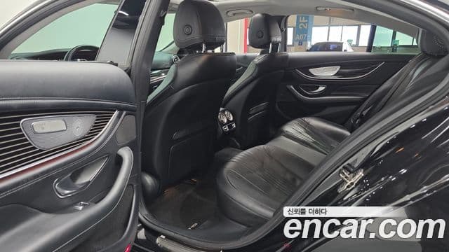 Mercedes-Benz CLS-Class 2019 — Photo 31/34