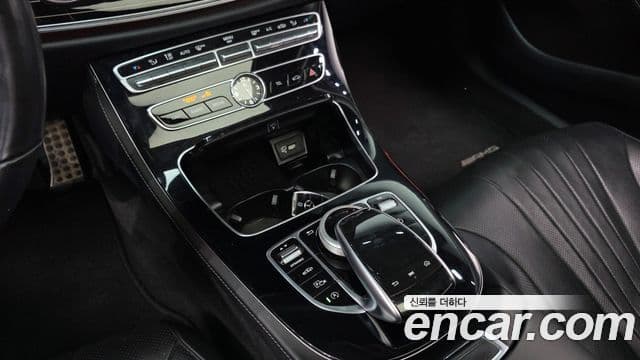 Mercedes-Benz CLS-Class 2019 — Photo 9/34