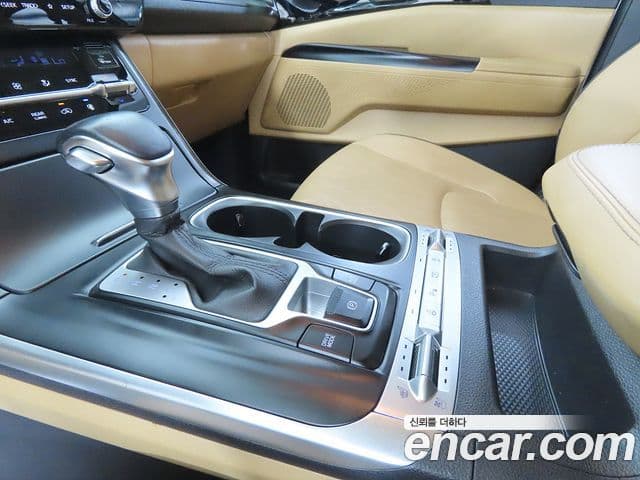 Kia Carnival 2021 — Şəkil 11/20