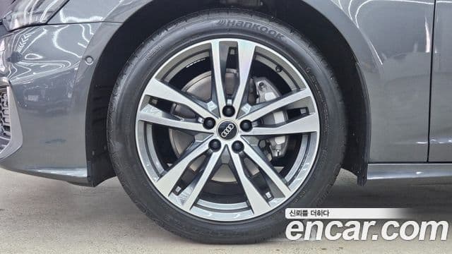 Audi A6 2023 — ფოტო 4/20