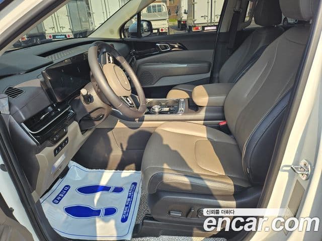 Kia Carnival 2024 — ფოტო 9/20