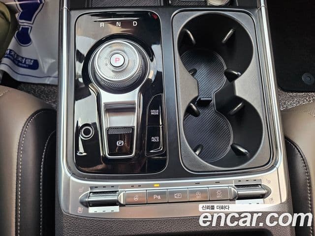 Kia Carnival 2024 — ფოტო 13/20
