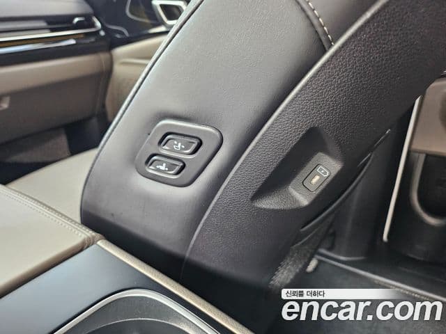 Kia Carnival 2024 — ფოტო 17/20