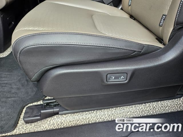 Kia Carnival 2024 — ფოტო 18/20