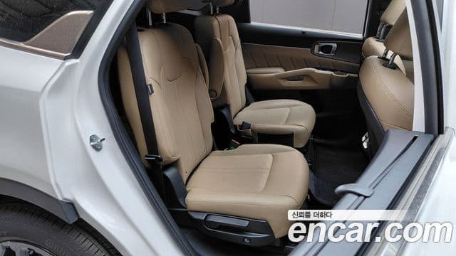 Kia Sorento 2023 — ფოტო 11/20