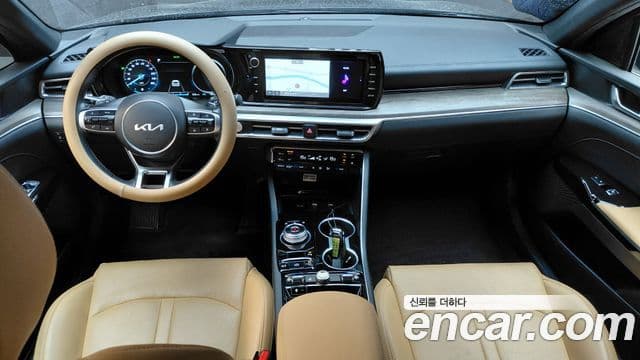 Kia K5 2021 — ფოტო 7/20