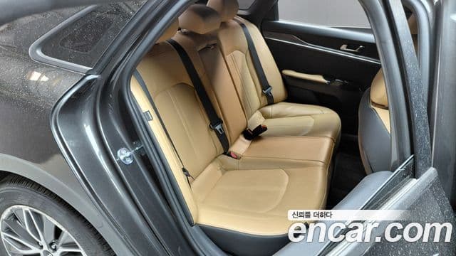 Kia K5 2021 — ფოტო 11/20