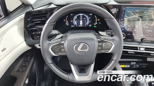 Lexus RX350h 2024 — Photo 8/36