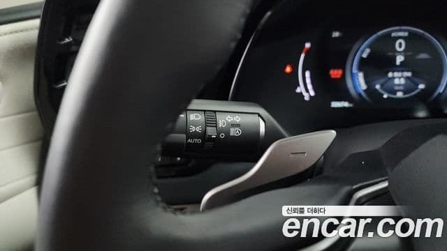 Lexus RX350h 2024 — Photo 29/36
