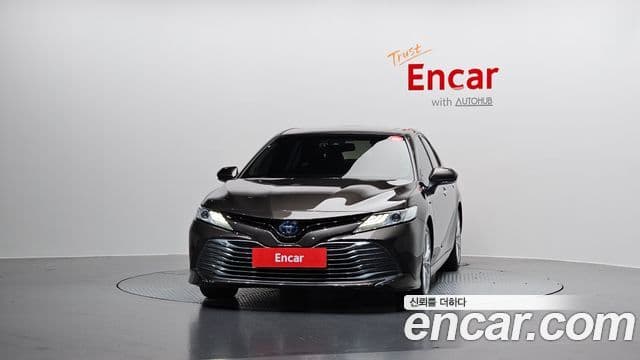 Toyota Camry 2018 — Photo 27/30